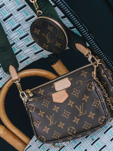 stocks louis vuitton